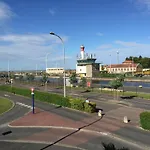 Le Phare Hotel Ouistreham