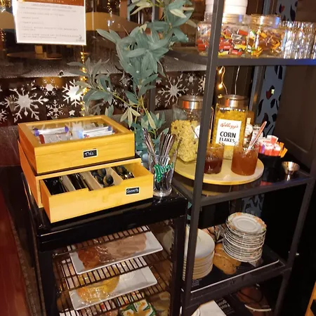 Le Phare Hotel Ouistreham