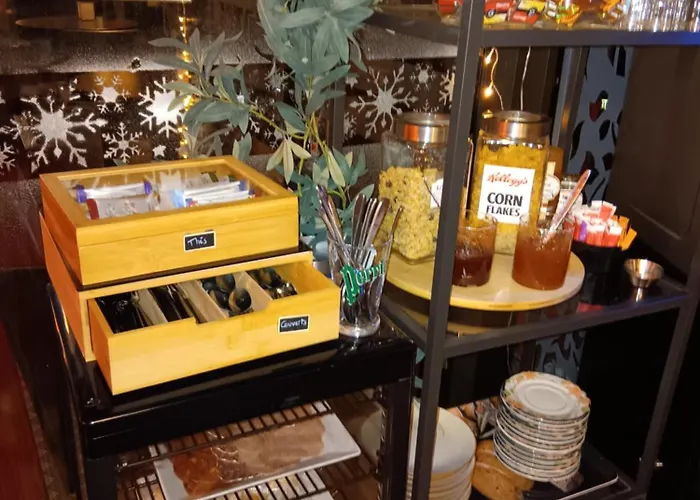 Le Phare Hotel Ouistreham