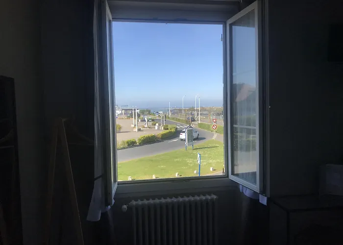 Hotel Le Phare Ouistreham