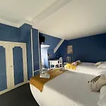 Le Phare Otel Ouistreham