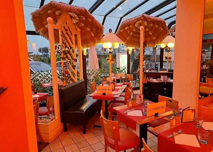 Le Phare Hotel Ouistreham